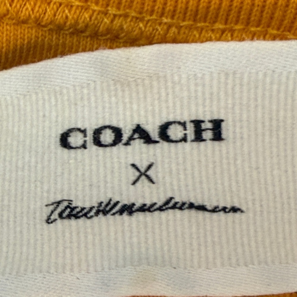 Coach Mustard Yellow black lips T-Shirt like new size M - Picture 8 of 8